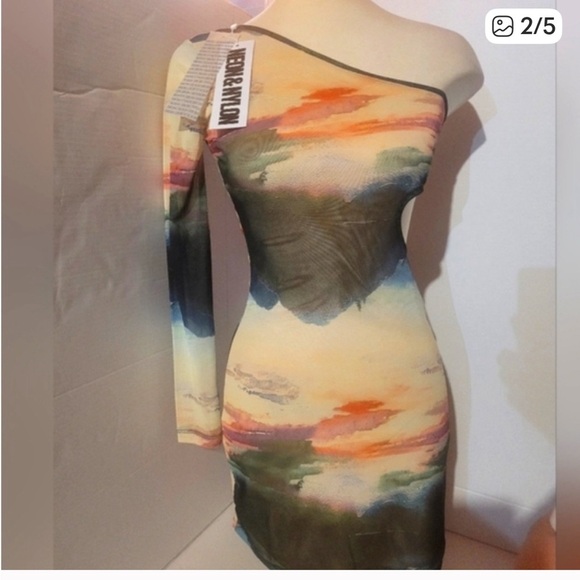 New ONLY Multicolor One Shoulder soft Dress with side hole size small - Picture 2 of 5